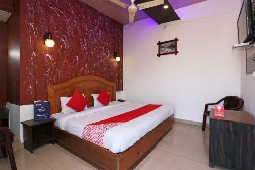 Oyo 49541 Hotel Waris Residency