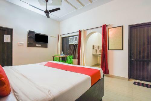 Hotel Oyo 74203 Sbs Royal Stays