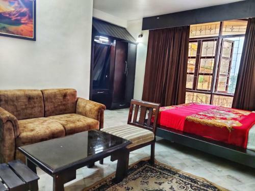 Hotel Gayatri Resorts