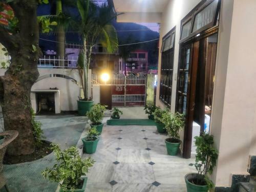 Hotel Gayatri Resorts
