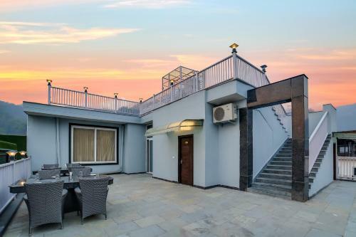 Summit Sanctum Hotel & Spa