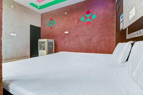 Spot On 62430 Galaxy Star Hotel