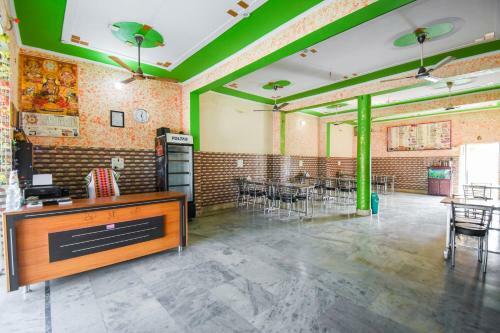 Hotel Spot On 69430 Saini Guest House