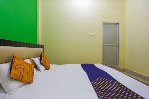 Hotel Spot On 77029 Sahil Palace