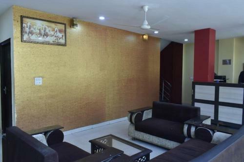 Hotel Spice Club