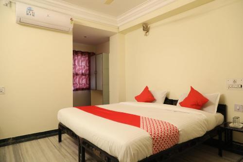Oyo 24837 Hotel Payal