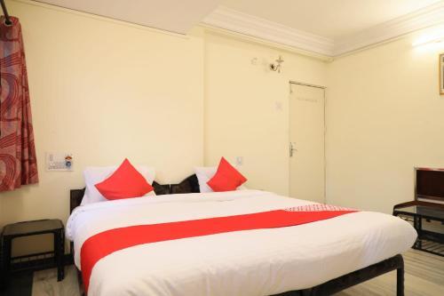 Oyo 24837 Hotel Payal