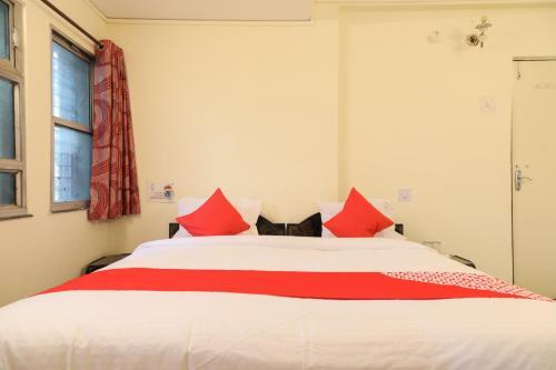 Oyo 24837 Hotel Payal