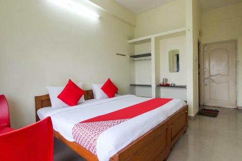 Hotel Oyo 76215 Royal Residency