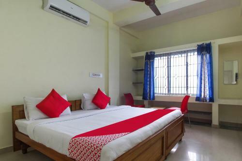 Hotel Oyo 76215 Royal Residency