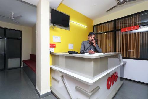 Hotel Oyo 26864 Affinity Palace