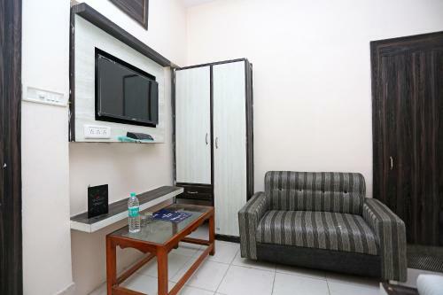 Oyo 28174 Hotel Sai Krupa