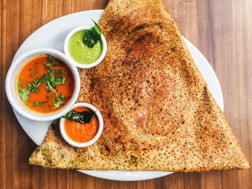 Hotel Fabexpress Sg Sarkhej-gandhinagar Highway
