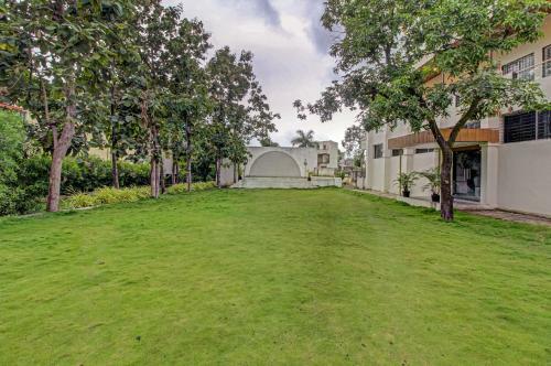Hotel Treebo Trend Sai Samrat Resort