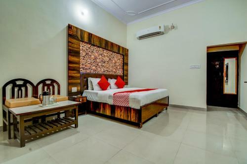 Oyo 19951 Hotel Saif