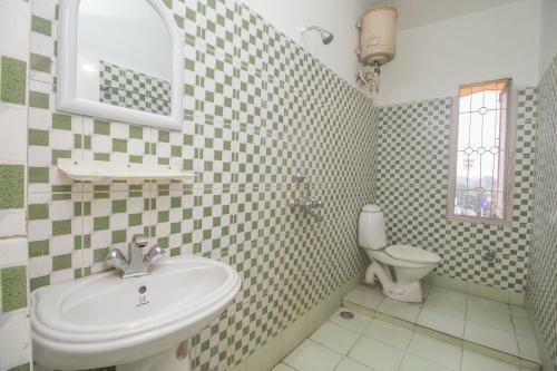 Oyo 64739 Hotel Sharda