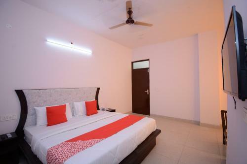 Oyo 30898 Hotel Kdm