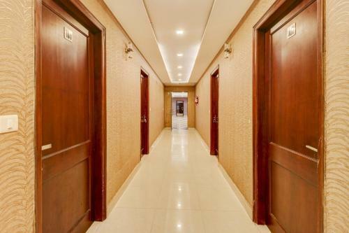 Oyo 77889 Hotel Viva City