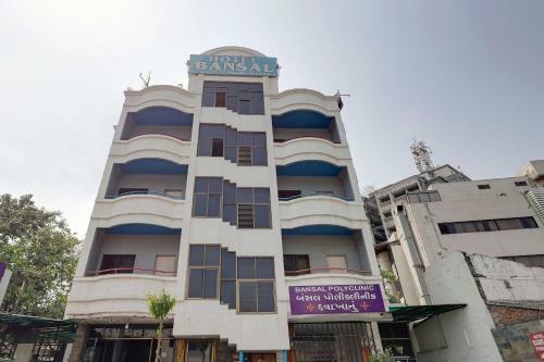 Oyo 79318 Hotel Bansal
