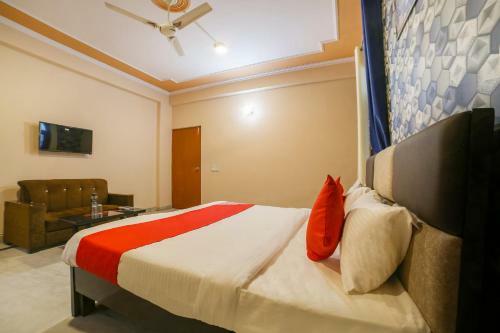 Hotel Oyo 42702 The Essence Inn