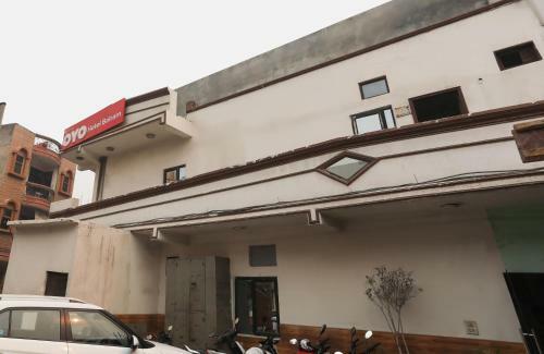 Collection O 50240 Hotel Balram