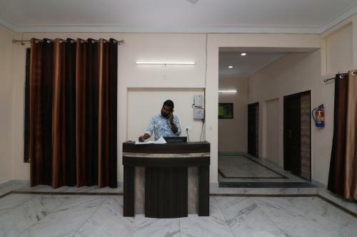 Hotel Oyo 33025 Stay Bird Inn