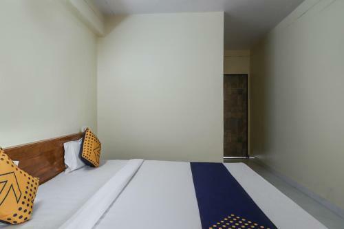 Spot On 71536 Hotel Waliya