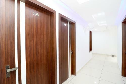 Oyo 40722 Hotel Galaxy