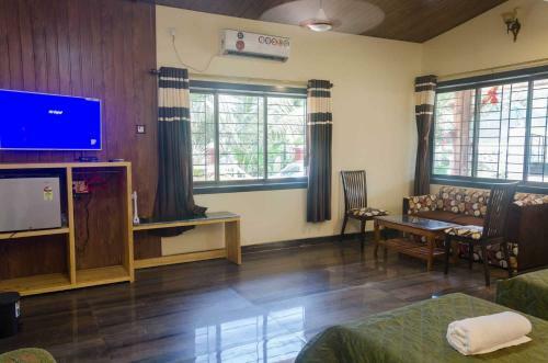 Bed & Breakfast Bigfoot Stay - Malhar Villa