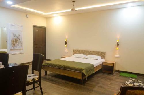 Bed & Breakfast Bigfoot Stay - Malhar Villa