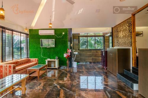 Bed & Breakfast Bigfoot Stay - Malhar Villa