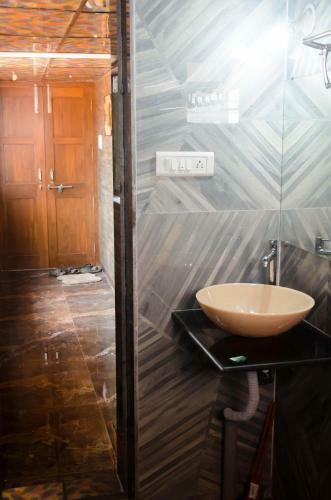 Bed & Breakfast Bigfoot Stay - Malhar Villa