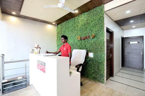Oyo 15644 Hotel Karma