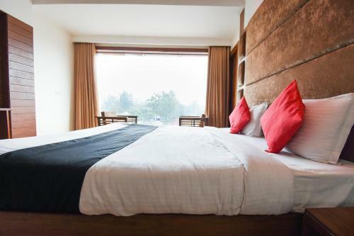 Capital O 69427 Hotel Green Tree