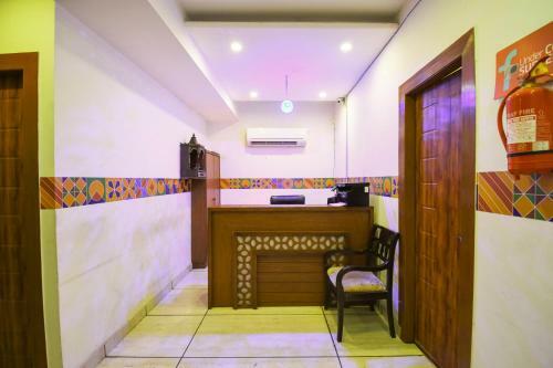 Capital O 69427 Hotel Green Tree