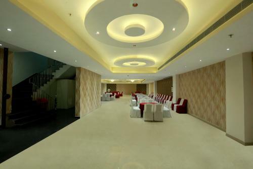 Fabhotel Prime Red Velvet Zirakpur