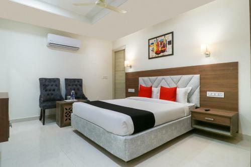 Capital O 71537 Hotel Athens