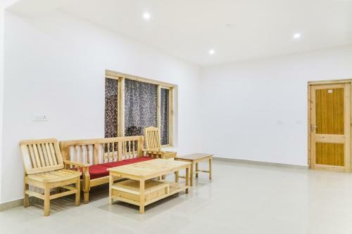 Oyo 70140 Hotel Astoria