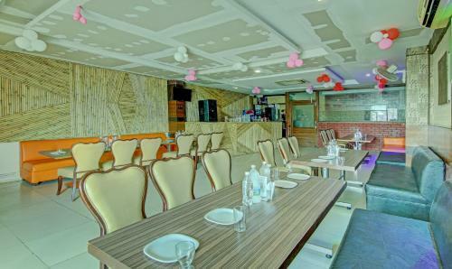 Treebo Trend Hotel Black Diamond