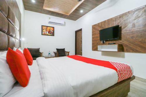 Oyo 72387 Hotel Ambani