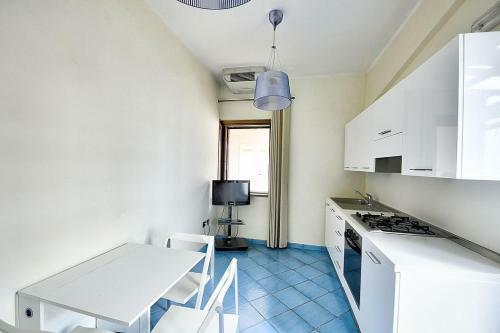 Acciaroli Villa Sleeps 3 Air Con