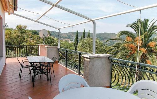 Marrota Villa Sleeps 6 With Pool Air Con And Wifi