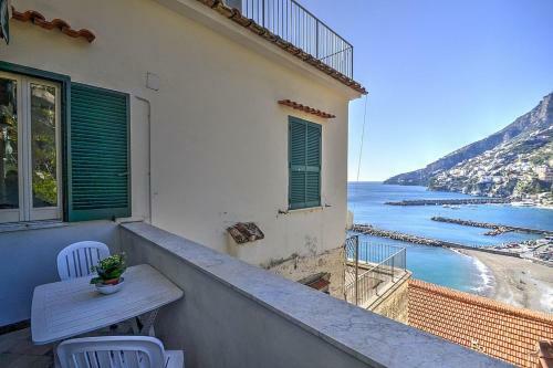 Amalfi Villa Sleeps 5 Air Con Wifi