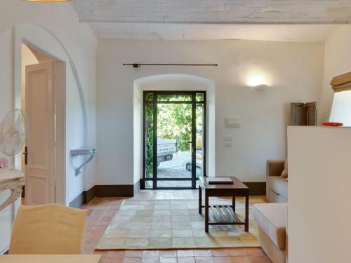 Secluded Apartment In Anghiari With Swimming Pool