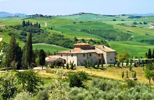 San Gimignanello Villa Sleeps 35 With Pool And Wifi