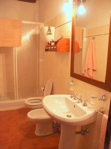 San Gimignanello Villa Sleeps 35 With Pool And Wifi