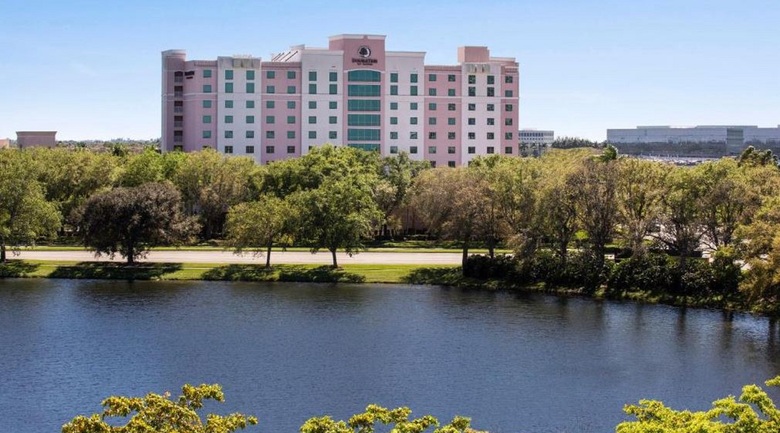 Hotel Doubletree By Hilton Sunrise - Sawgrass Mills
