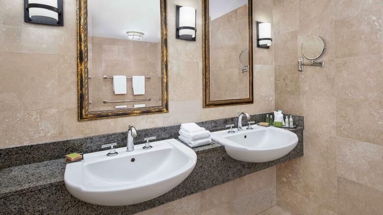 Hotel Doubletree By Hilton Sunrise - Sawgrass Mills