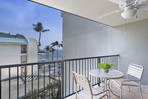 Hotel Aston Kona By The Sea