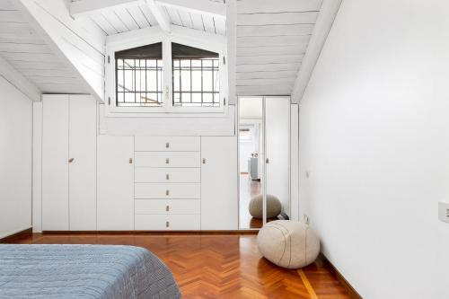 Apartamento Pratello Elegante E Raffinata Mansarda